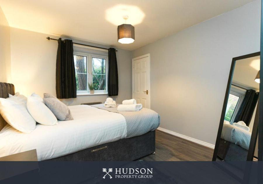 Telford 2-Bedroom Apartment Exterior photo